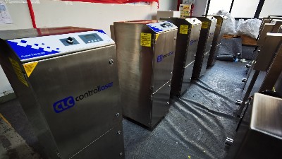 打磨拋光集塵器價格和粉塵凈化器價錢,價格差多少,執(zhí)信環(huán)保來解答！